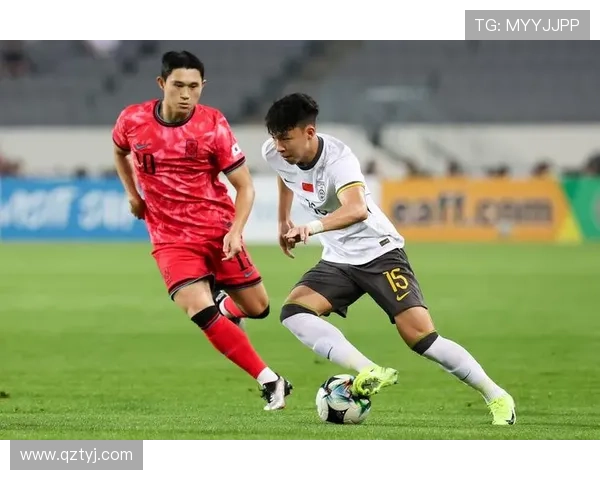 国足开局遭重创 9分钟丢2球防线失误